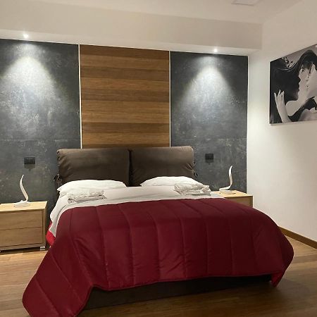 Eutuxia Apartment Taranto Luaran gambar